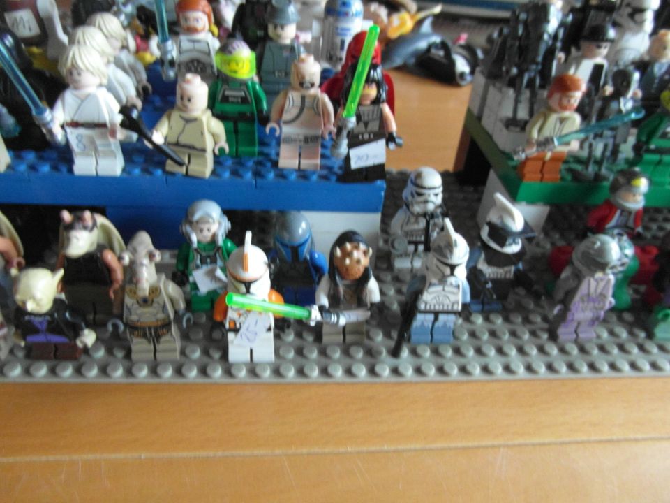 Lego Star Wars und andere Figuren. in Wilster