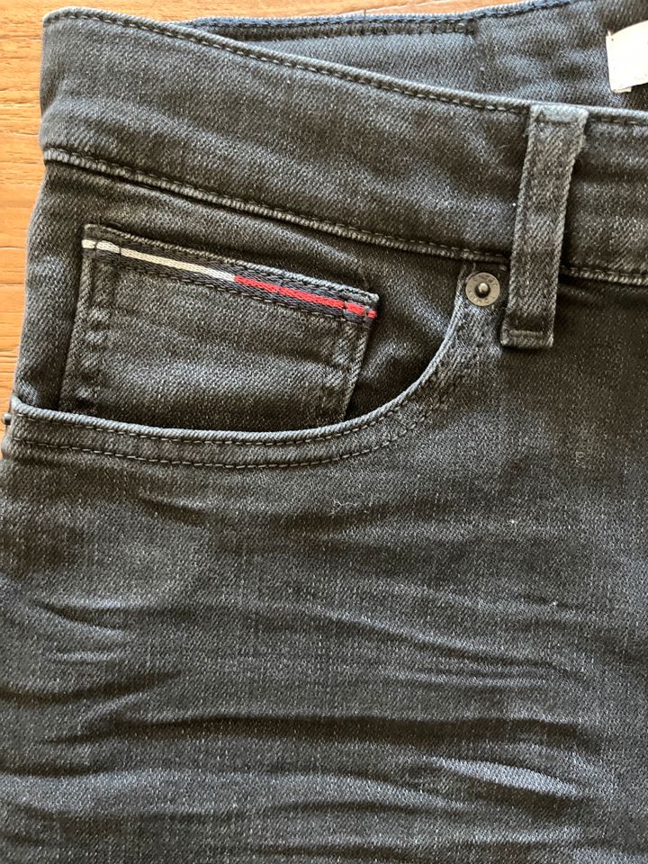 Tommy Hilfiger Jeans Gr.28 Stretch M.S Neue 120.€ Neue in Köln