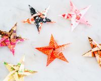 Set von 8 Origami Sternen, gefaltet, bunt, Weihnachtsdekoration Hessen - Hochheim am Main Vorschau
