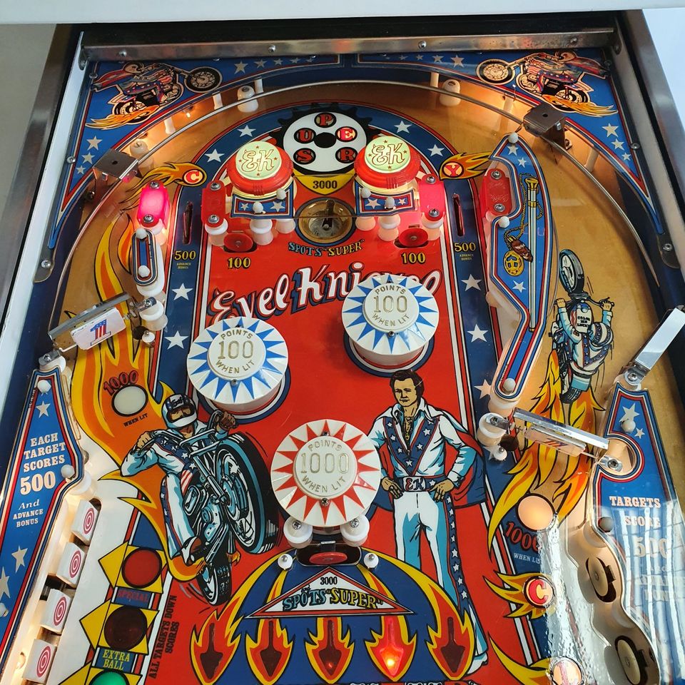 Evel Knievel Flipper/Pinball Automat Bally in Schönaich