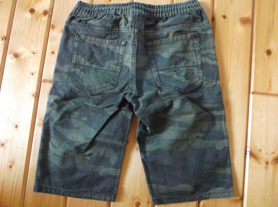 Bermuda Shorts Chapter Young Camouflage 152 in Lage