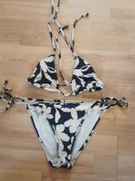 H&M Bikini schwarz Blumen beige M 38 Cup B Nordrhein-Westfalen - Meerbusch Vorschau