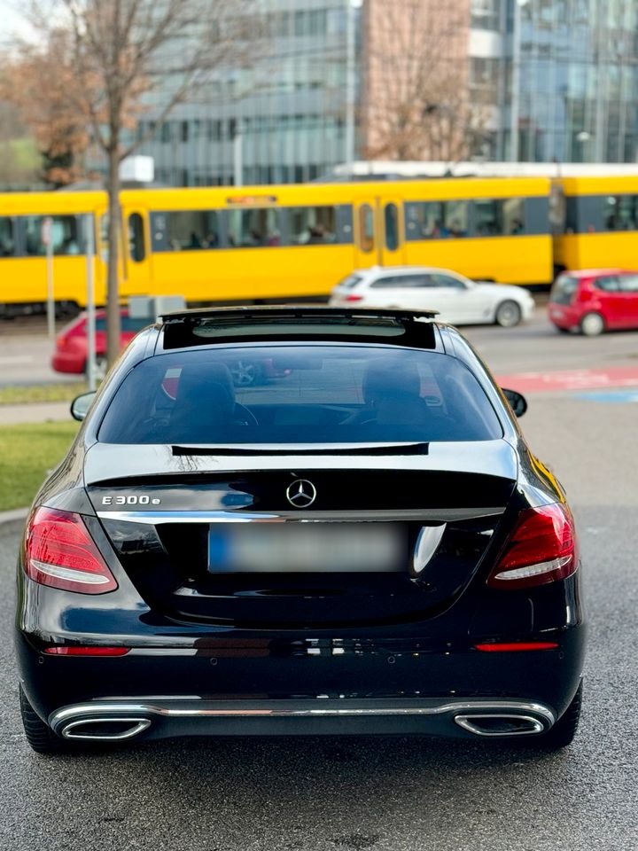 Mercedes Benz e garantiert in Stuttgart