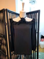 Schulterfrei Top Bluse Oberteil schwarz Shein XS 34 Blume Rüschen Berlin - Charlottenburg Vorschau