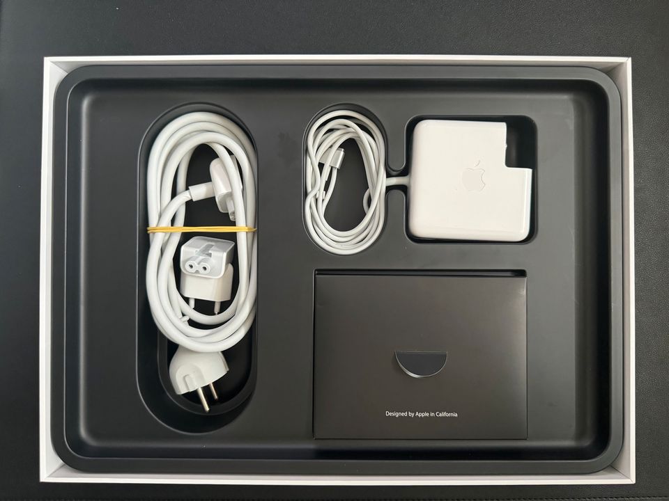 Apple MacBook Pro Retina 13 Zoll Anfang 2015 in Haan
