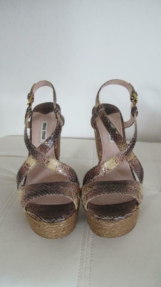 Hammer MIU MIU Wedges / Plateau Sandaletten Gr. 37 TOP NP 800,-€ in Starnberg