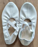 Wie neu! Turnschlappen Gr. 39, weiß Balettschuhe, Gymnastikschuhe Nürnberg (Mittelfr) - Gebersdorf Vorschau