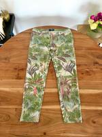 Edle Bogner Jeans, Blumen, M (W31) • wie neu • hochwertig, bequem Baden-Württemberg - Wertheim Vorschau