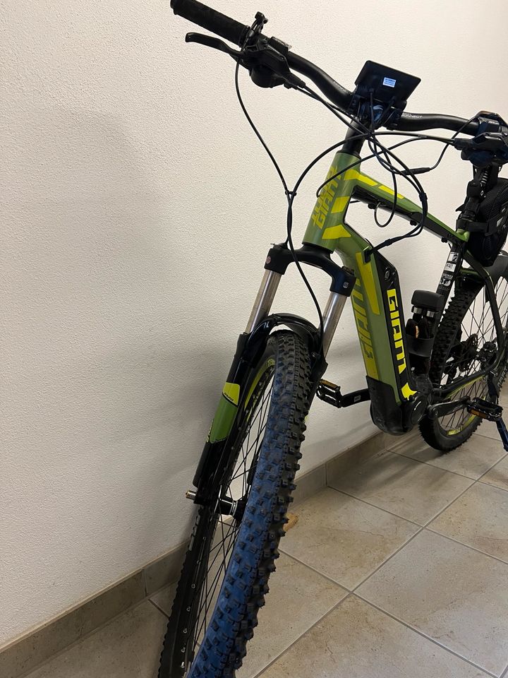 Giant Dirt E || Mountainbike 27.5 Zoll in Hilpoltstein