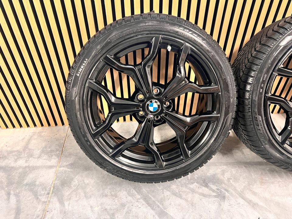 Neue Originale BMW 19“ M722 X1 F48 X2 F39 Winterräder M Pirelli in Landshut