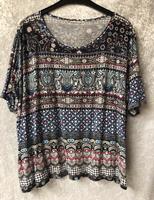 T-Shirt - bunt - Strassbesatz - Gr. 50/52 Niedersachsen - Ganderkesee Vorschau