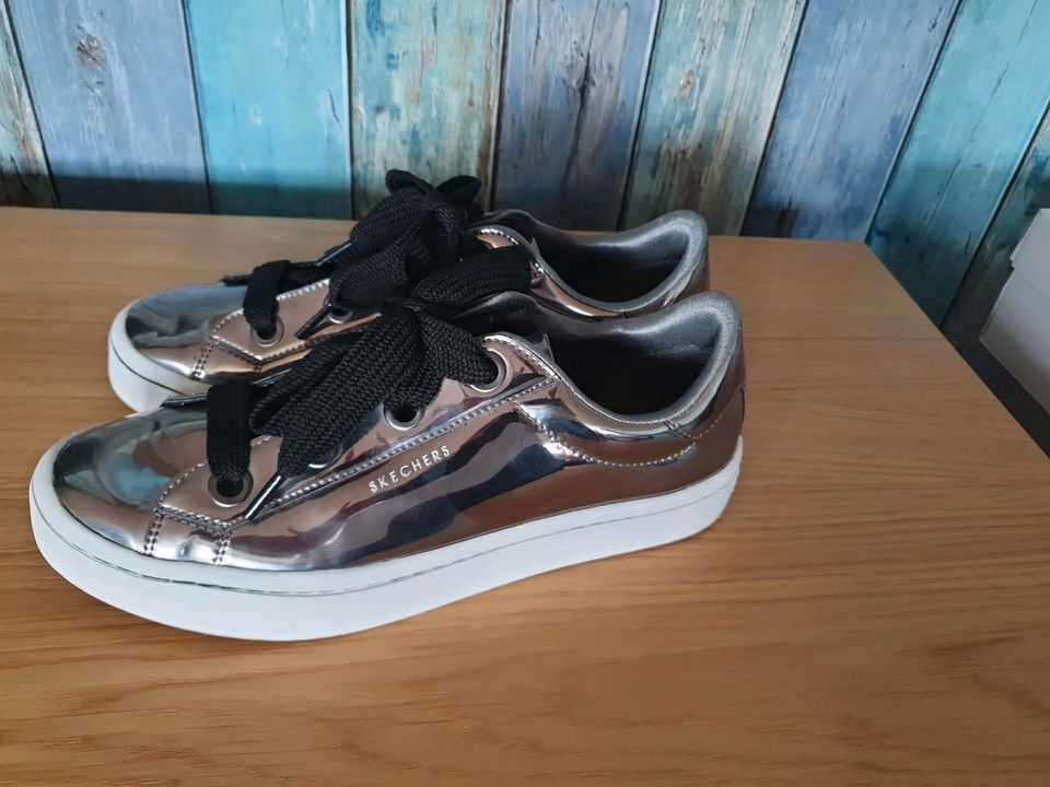 Skechers street top sneaker metallic Style neuwertig in Nierstein