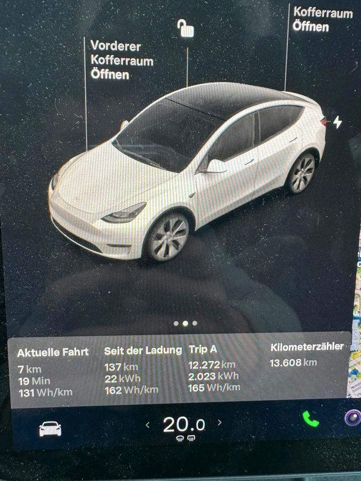 TESLA Model Y SR m. ANHÄNGERKUPPLUNG  UND THG 2024 in Rastatt