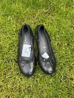 Tamaris Leder Ballerinas, schwarz Gr. 38,  neu Hessen - Büttelborn Vorschau