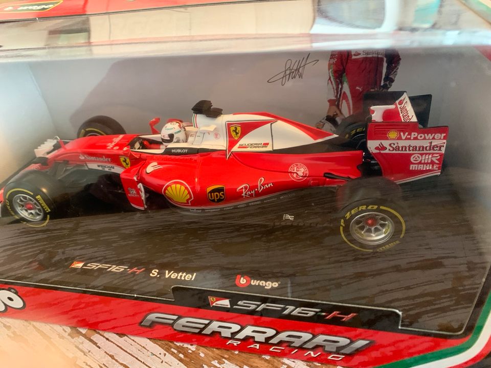 1/18 Ferrari SF16-H / S. Vettel in Weil am Rhein