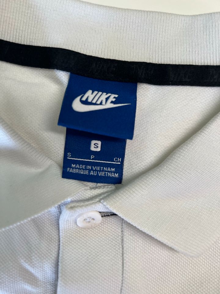 Nike Polo Shirt Größe S in Hechingen