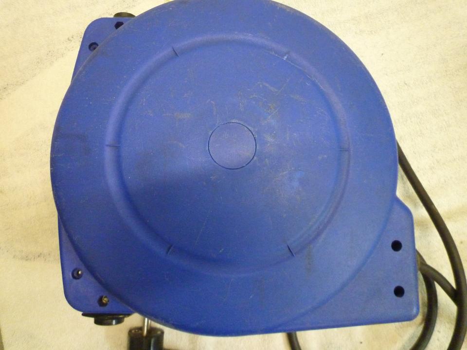 Planeta Automatischer Kabelaufroller CR 605103 S mit 10 m Kabel in Wunstorf