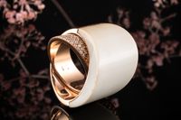 Beeindruckender CHANEL Ring Keramik Creme und Diamanten Rotgold Nordrhein-Westfalen - Wegberg Vorschau