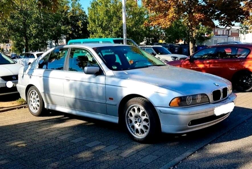 Abbildung des Autos BMW 525i E39 Limousine A…
