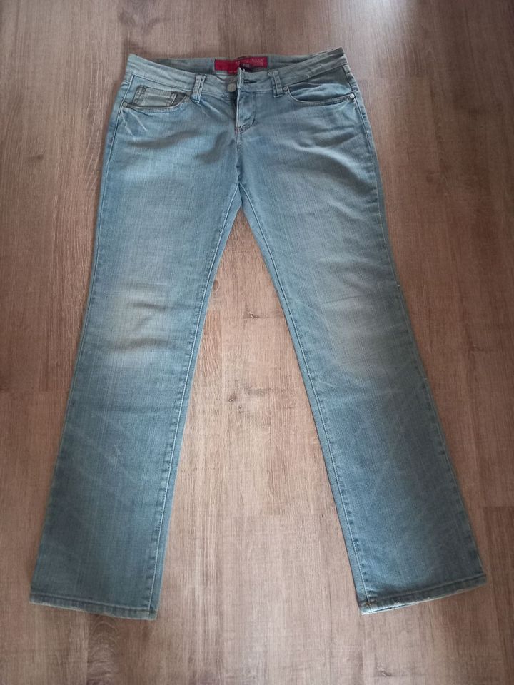 Damenjeans Damenhose Guess, Gr. 28 ( 36 ) Hellblau Neu in Offenbach