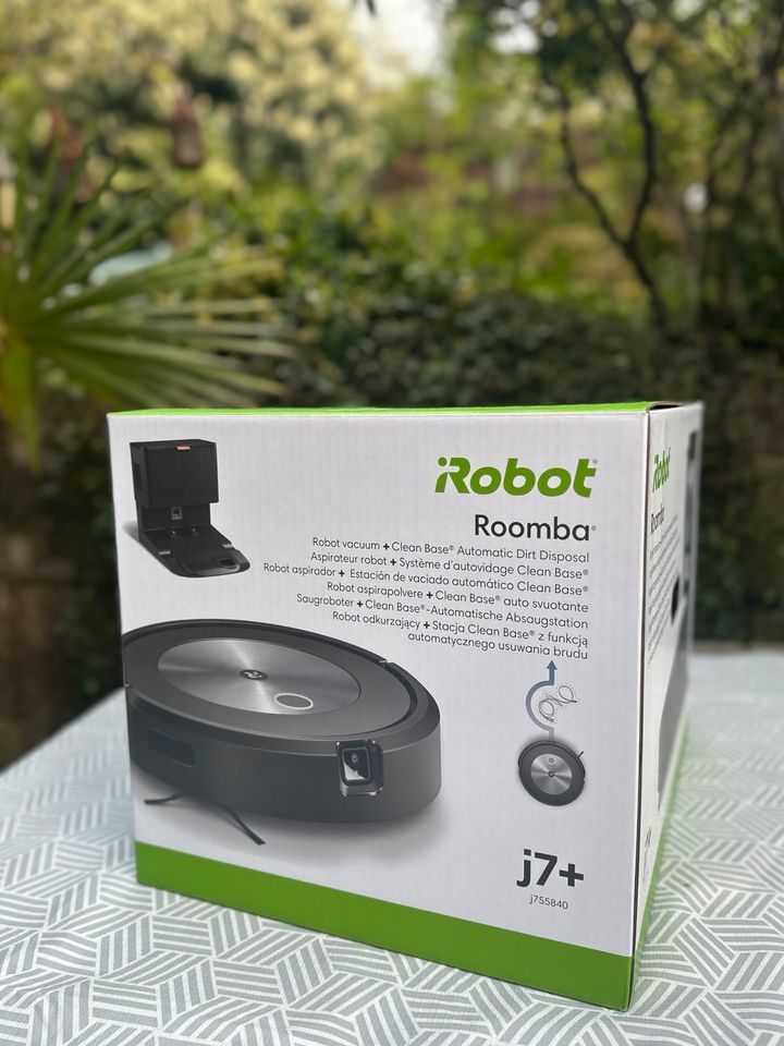 iRobot Roomba j7+ Saugroboter mit Absaugstation NEU/OVP in Saarbrücken