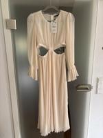 Cremefarbenes Kleid von Zara mit cut outs, Gr.S Baden-Württemberg - Bad Waldsee Vorschau