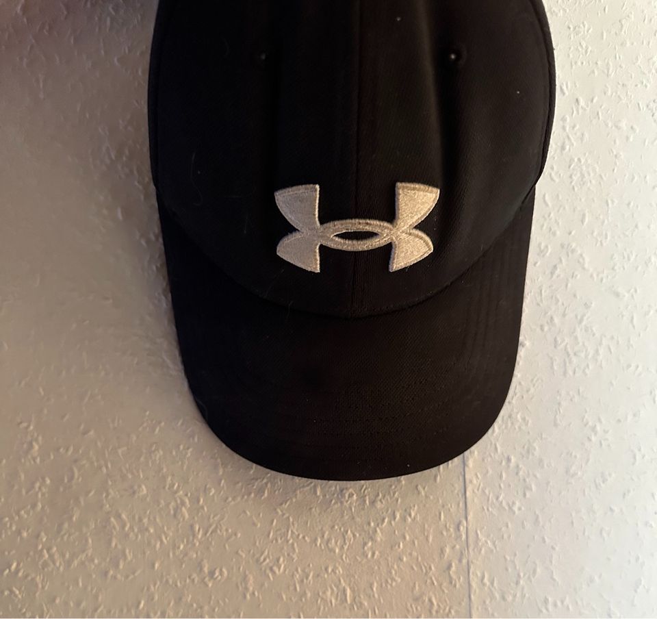 Under Armour Cap in Saalfeld (Saale)