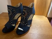 Bull Boxer High Heel Navy 38 München - Moosach Vorschau