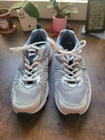 Sneakers Schuhe Damen Nordrhein-Westfalen - Krefeld Vorschau