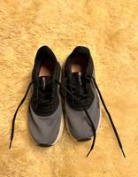 Nike Revolution Sneaker Größe 38 Nordrhein-Westfalen - Rösrath Vorschau
