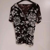 T-shirt braun mit Blumenkästen von Comma Bayern - Adelschlag Vorschau