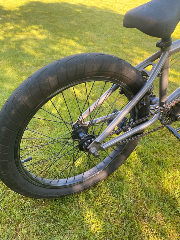 Kink BMX Bike - sehr wenig genutzt! in Neumünster