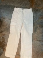 Massimo Dutti Weiße Cargo Hose baggy Knöchellang 36 Nordrhein-Westfalen - Bestwig Vorschau