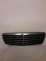 MERCEDES-BENZ W211 E-Klasse Motorhaube Frontgrill Nordrhein-Westfalen - Löhne Vorschau