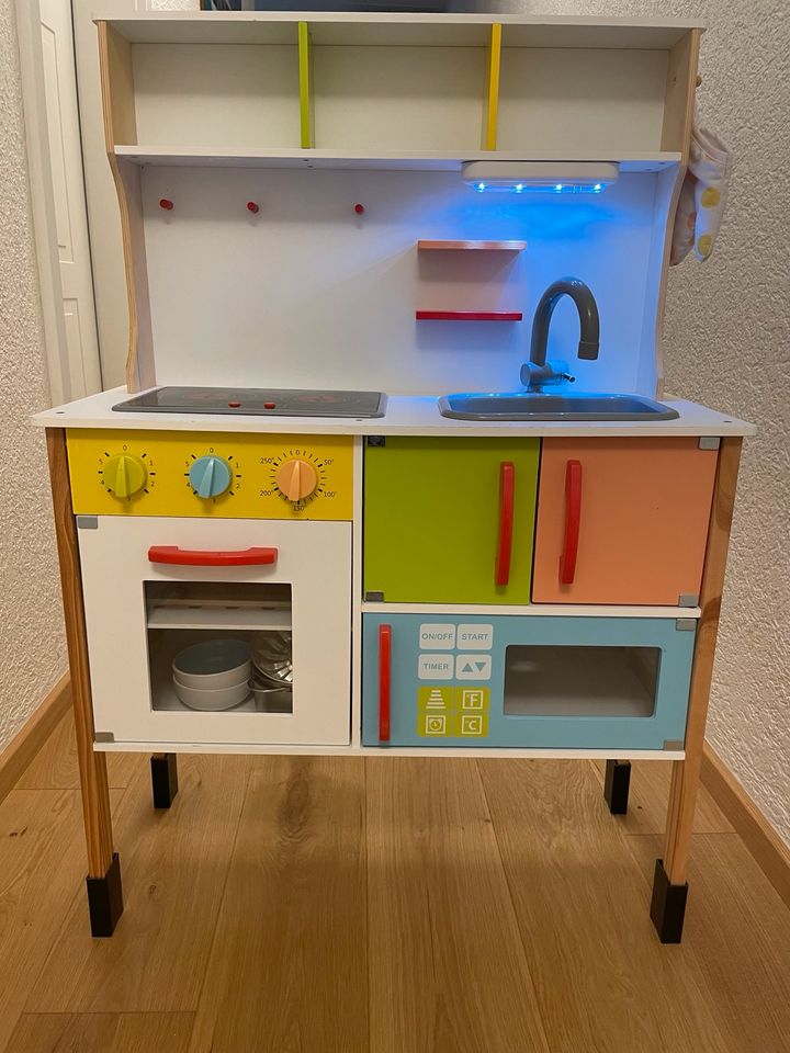 Kinderküche mit viel Zubehör in Aldenhoven