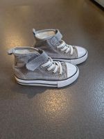 Sneaker H&M Gr. 24 (wie Chucks) Nordrhein-Westfalen - Hilchenbach Vorschau