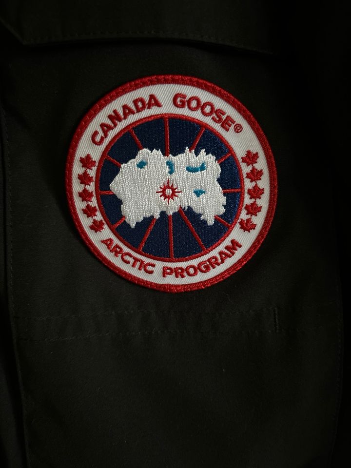 Canada Goose Citadel Parka XS (eher S) in Bielefeld