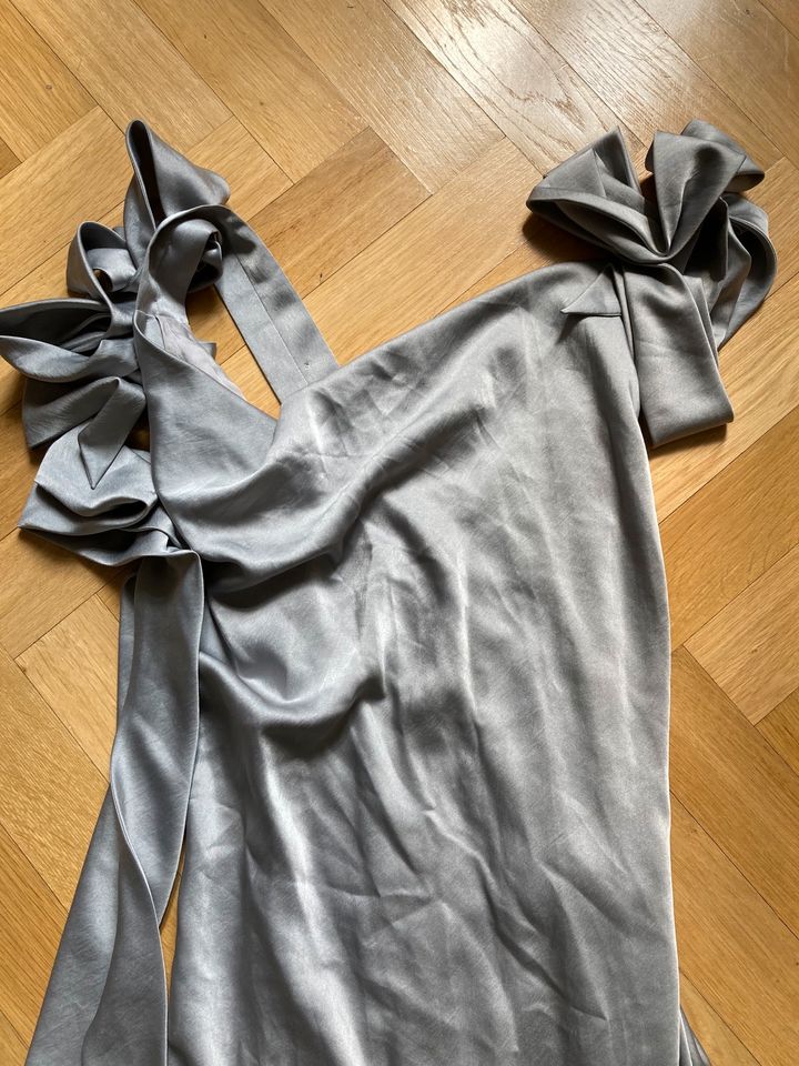 Hugo Boss Black Runway Abendkleid Seide Gr S Neupreis 899 Euro in München