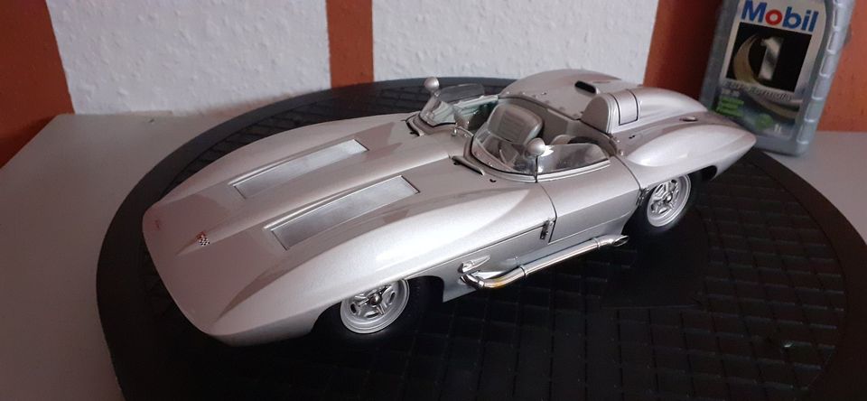 1.18 AutoArt Chevrolet Corvette Stingray 1959 Concept silber in Dorsten