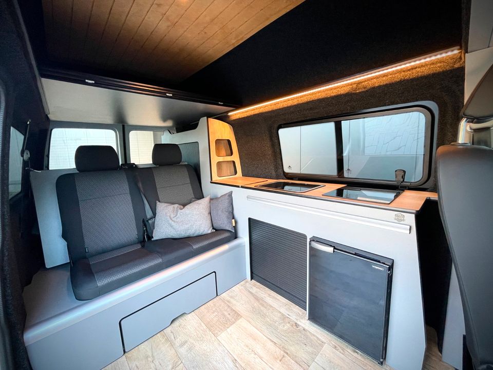 Hoppe Camper Umbau "Basic PLUS" Wohnmobil T5 T6 VW Ausbau in Neumünster