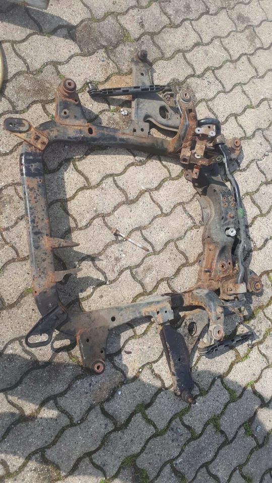 Opel Zafira B 1,9 CDTI Achse vorne Vorderachse Achsträger in  Nordrhein-Westfalen - Soest, Ersatz- & Reparaturteile