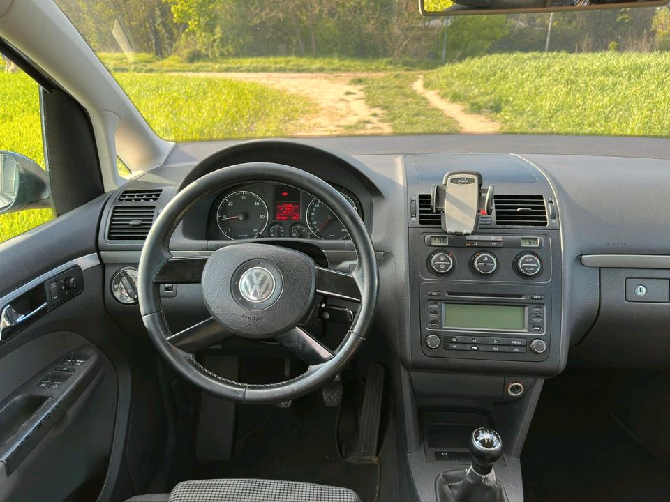 Volkswagen Touran 2,0 TDI TÜV 5/25  7 Sitzer in Berlin