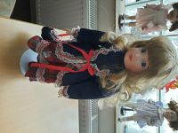 Eine Porzellan Puppe - Mädchen - Größe 42 cm Hessen - Allendorf Vorschau