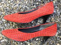 Vintage Pumps Högl Gr. 5/ Gr 37,5 Leder rot mit schwarzen Punkten Meppen - Nödike Vorschau