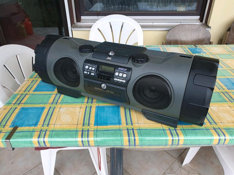 JVC RV-NB1 Ghettoblaster, CD, Tuner, Tape, Gitarre-Mic in Kirchdorf a.d.Amper