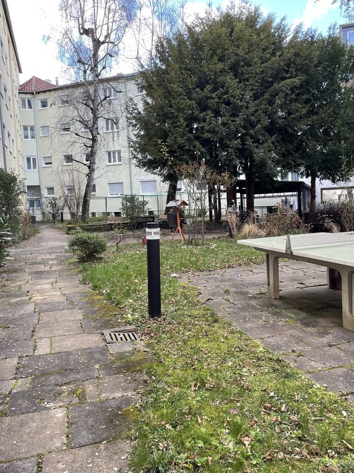 Provisionsfreie 3-Zimmerwohnung mit Ausblick, Küche und Möblierung in Stuttgart