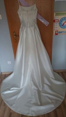 Brautkleid Gr.40 in A-linienform + Reifrock mit zwei Reifen Gr. M in Mannheim