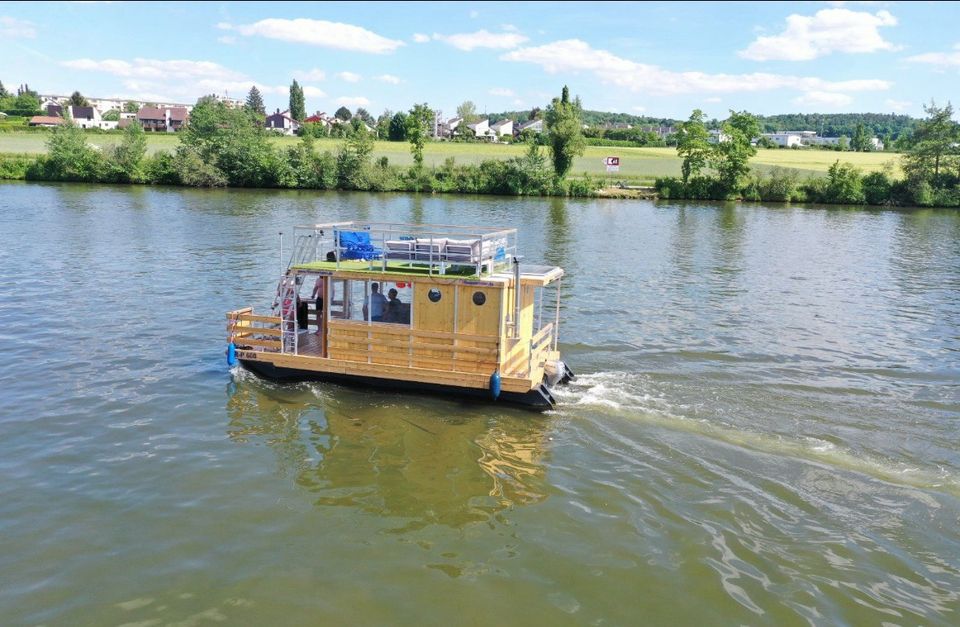 Führerscheinfreier Bootsverleih auf der Donau in Regensburg