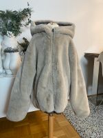 Zara Fake Fur warme Jacke beige Größe 11-12 Jahre / 152 NEU Nordrhein-Westfalen - Mönchengladbach Vorschau