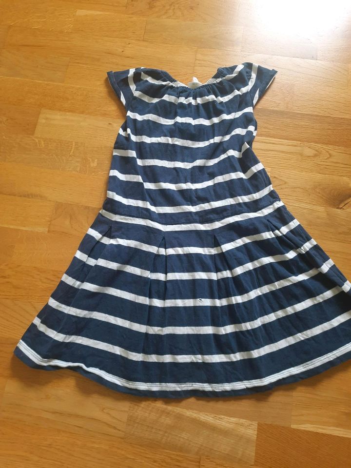 Alana  Kleid Gr. 104 blau in Hannover